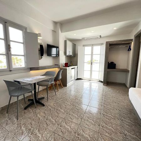 White Lily Suites & Lofts - Adults Only 16 Plus Perivolos Zewnętrze zdjęcie