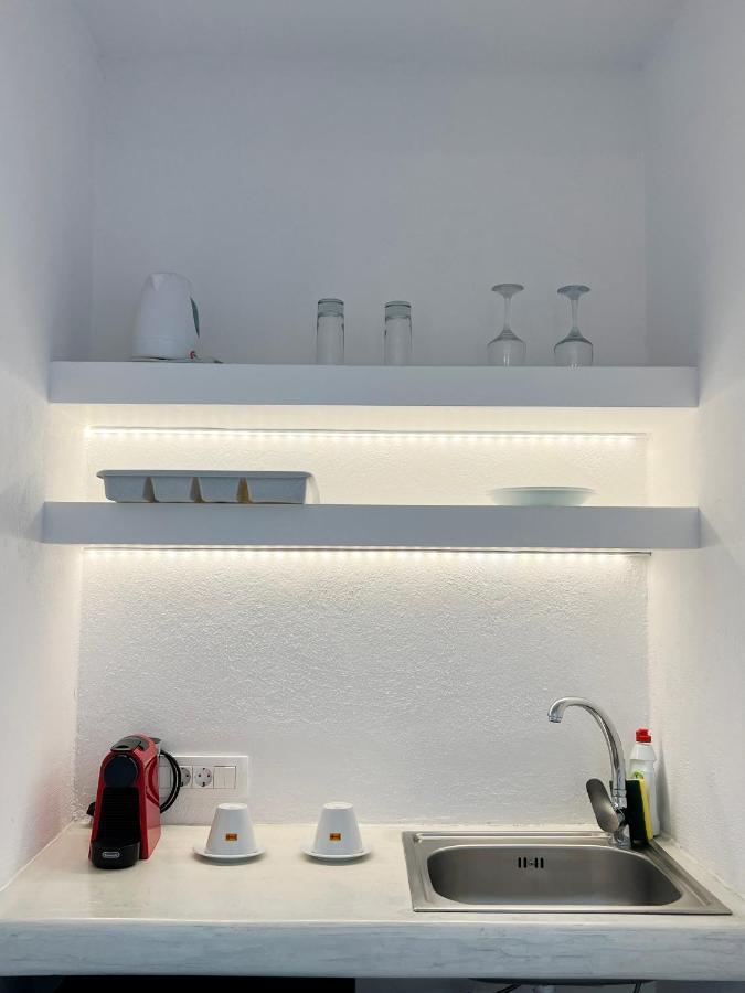 White Lily Suites & Lofts - Adults Only 16 Plus Perivolos Zewnętrze zdjęcie