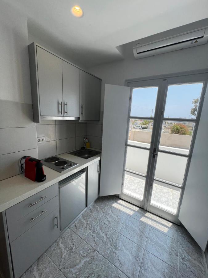 White Lily Suites & Lofts - Adults Only 16 Plus Perivolos Zewnętrze zdjęcie