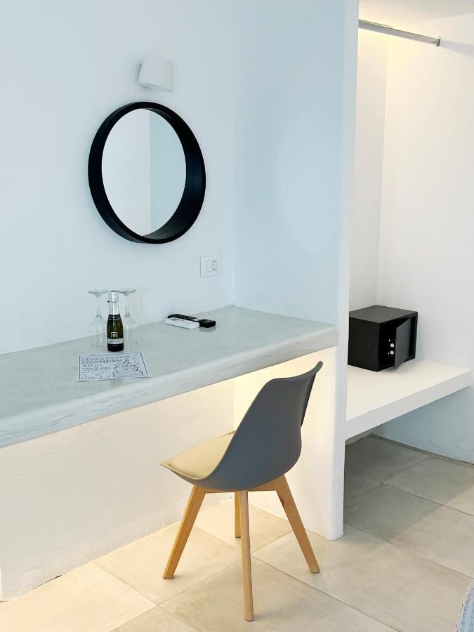White Lily Suites & Lofts - Adults Only 16 Plus Perivolos Zewnętrze zdjęcie