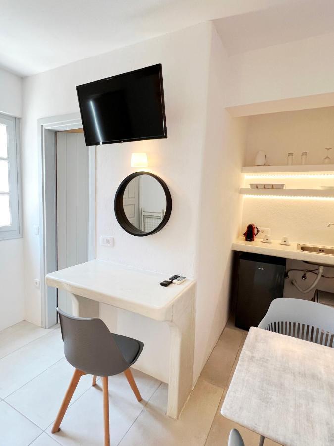 White Lily Suites & Lofts - Adults Only 16 Plus Perivolos Zewnętrze zdjęcie
