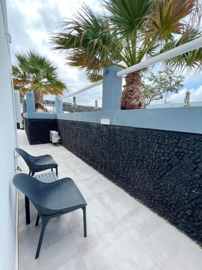White Lily Suites & Lofts - Adults Only 16 Plus Perivolos Zewnętrze zdjęcie