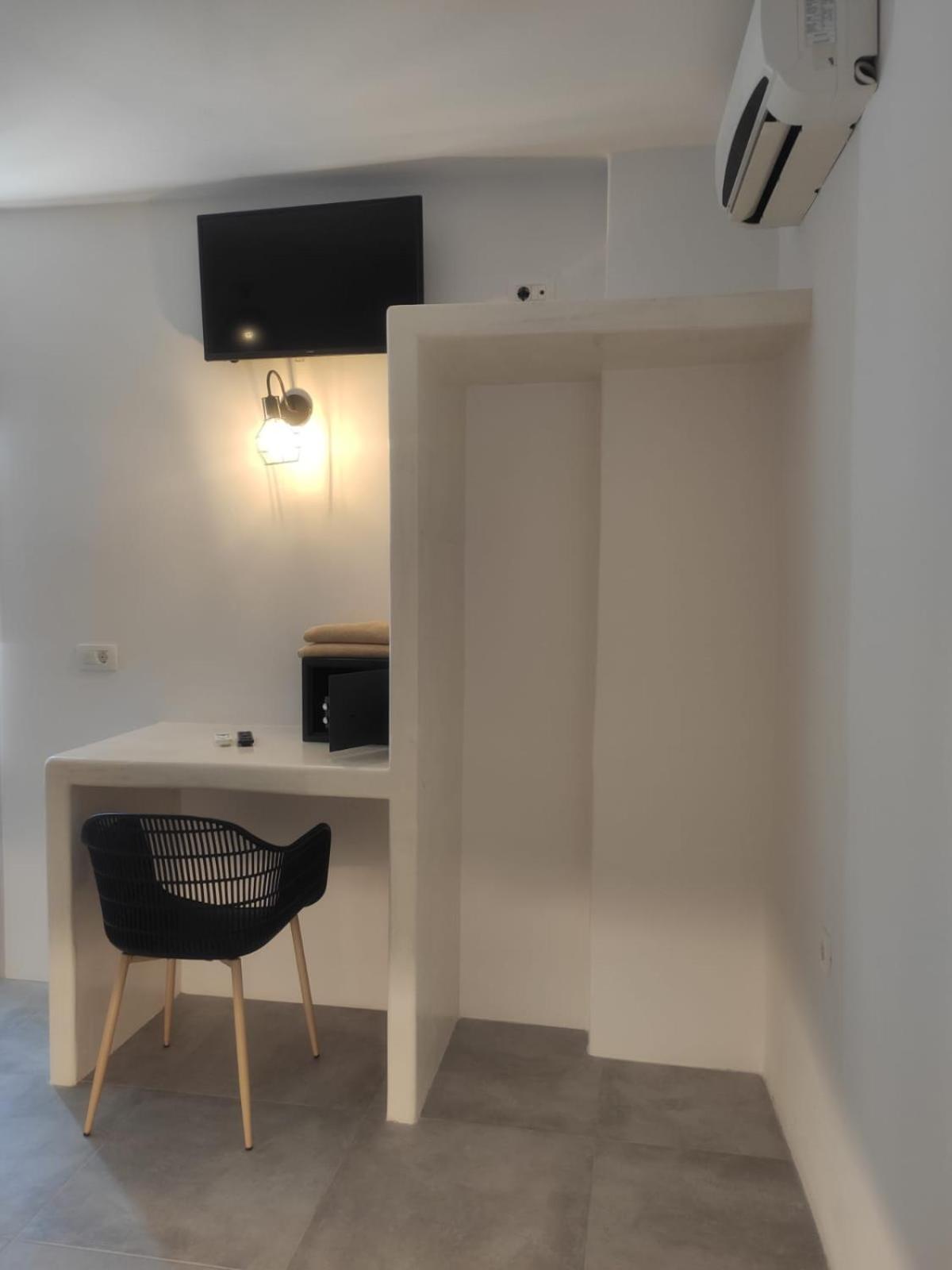 White Lily Suites & Lofts - Adults Only 16 Plus Perivolos Zewnętrze zdjęcie